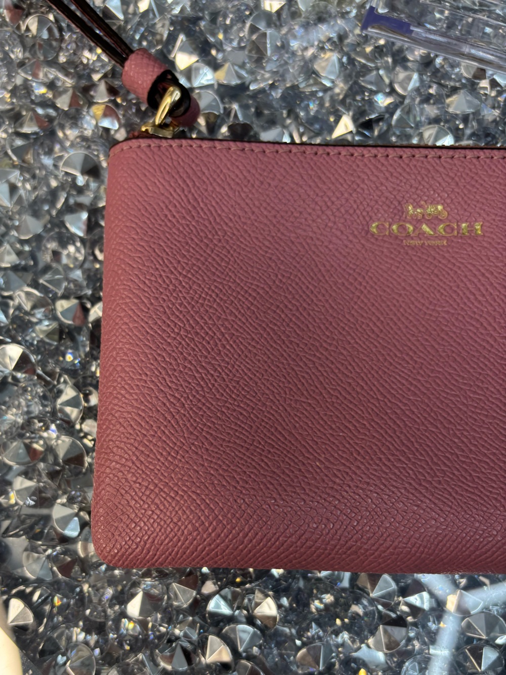 Coach Corner Zip Wristlet in crossgrain leather EUC - Picture 9 of 12